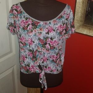 (2 for $10)Size M floral blouse
